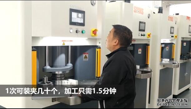 磨粒流為小零件去毛刺，1.5分鐘加工幾十個(gè)